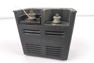 Künstliche Antenne K.A.100 b Wehrmacht, für 100 Watt-Sender a unter anderem in Panzerfahrzeugen verwendet. Originallack, Funktion nicht geprüft.
