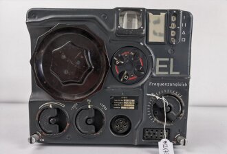 Luftwaffe, Empfänger E 10 L, Ln 26593. Originallack,...