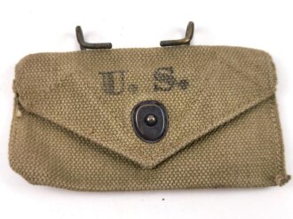 U.S. WWII Bandage pouch. Khaki, used