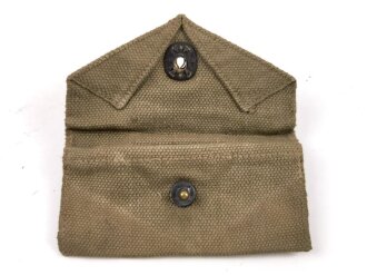 U.S. WWII Bandage pouch. Khaki, dated 1942, used