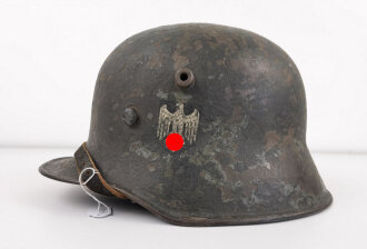 Stahlhelm für Angehörige des Heeres. Helmglocke...