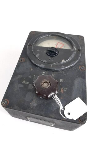 Luftwaffe, Prüfvoltmeter " PV 62" Ln 20998. Originallack, Funktion nicht geprüft