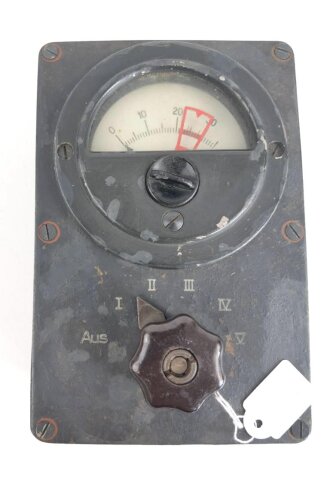 Luftwaffe, Prüfvoltmeter " PV 62" Ln 20998. Originallack, Funktion nicht geprüft