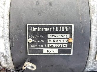 Luftwaffe, Umformer U.10/E,  Ln 27377  für Fu.G 10. Originallack, Funktion nicht geprüft, Inventarstempel der tschechischen Armee von 1949.