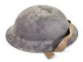 Großbritannien Stahlhelm , das Innenfutter datiert 1949. Eingestaubtes Stück