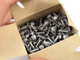 Packung 1000 Stück Zweispitznieten aus Aluminium Kopfdurchmesser 7mm, Gesamtlänge 12mm