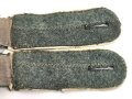 Paar Schulterklappen für Mannschaften der Infanterie. Kammerstücke, getragenes Paar, relativ lang 12,5cm