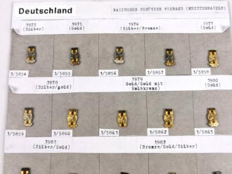 Deutschland nach 1945, Sammlung 25 Stück Abzeichen " Badischer Schützen Verband" jeweils komplett mit Nadel bzw. Nadelsystem