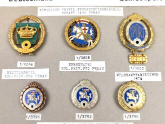 Deutschland nach 1945, Sammlung 11 Stück Abzeichen zum Thema "Schießsport" jeweils komplett mit Nadel bzw. Nadelsystem
