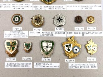 Deutschland nach 1945, Sammlung 15 Stück Abzeichen zum Thema "Schießsport" jeweils komplett mit Nadel bzw. Nadelsystem