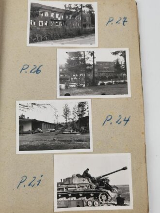 Belarus / Weissrussland, Fotoalbum eines Angehörigen der Luftwaffe. Insgesamt 65 Fotos