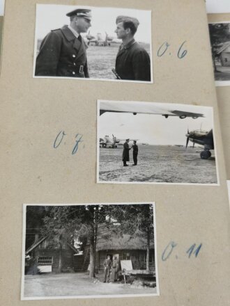 Belarus / Weissrussland, Fotoalbum eines Angehörigen der Luftwaffe. Insgesamt 65 Fotos