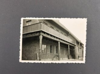 Luftwaffe, Fotoalbum eines Angehörigen im Fliegerhorst Vechta in Oldenburg. 58 Fotos, meist sauber beschriftet