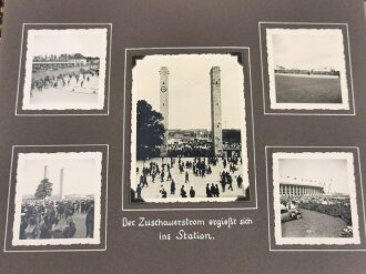 Olympische Spiele 1936 Berlin. Fotoalbum mit insgesamt 63 Fotos und Ansichtskarten, davon einige Kauffotos.