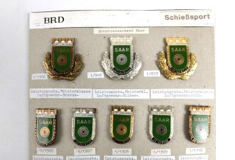 Deutschland nach 1945, Sammlung 17 Stück Abzeichen zum Thema "Schützenverband Saar" jeweils komplett mit Nadel bzw. Nadelsystem