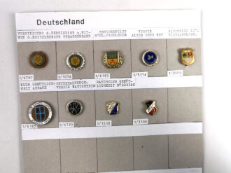 Deutschland nach 1945, Sammlung  11 Stück Abzeichen...