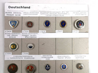 Deutschland nach 1945, Sammlung  12 Stück Abzeichen...