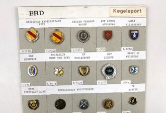 Deutschland nach 1945, Sammlung 25 Stück Abzeichen zum Thema "Kegelsport " jeweils komplett mit Nadel bzw. Nadelsystem