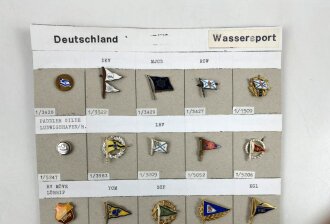 Deutschland nach 1945, Sammlung 30 Stück Abzeichen...