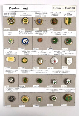 Deutschland nach 1945, Sammlung 25 Stück Abzeichen zum Thema " Heim und Garten"  jeweils komplett mit Nadel bzw. Nadelsystem