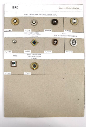 Deutschland nach 1945, Sammlung 10 Stück Abzeichen zum Thema " Bund der Philatelisten"  jeweils komplett mit Nadel bzw. Nadelsystem