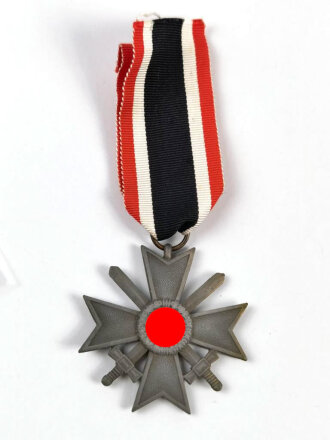 Kriegsverdienstkreuz 2. Klasse 1939 mit Schwertern. Zink,...