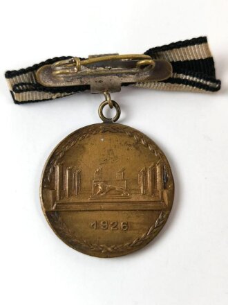 Tragbares Abzeichen "Denkmalsweihe des Landwehr Regiment 26, datiert 1926. Durchmesser 30mm