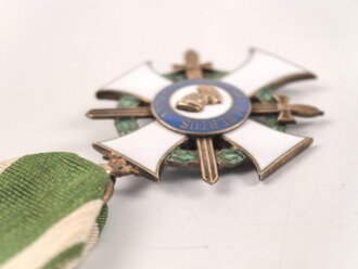 Sachsen Königreich Albrechts-Orden Ritterkreuz 1. Klasse mit Schwertern , am Band. Sehr guter Zustand, Hersteller " S " im unteren Kreuzarm