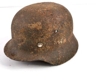 Heer, Stahlhelm  Modell 1940. Ungereinigter Bodenfund