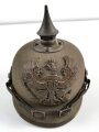 1.Weltkrieg Preussen, Pickelhaube für Mannschaften aus Filz, in gutem Gesamtzustand. Doppellöcher, Kinnriemen original ?