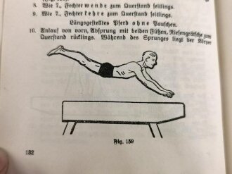 "HJ im Dienst" Ausbildungsvorschrift für die Ertüchtigung der Deutschen Jugend. 363 Seiten, 1940, gebraucht und wasserschaden