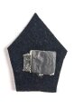 Polizei Belgien, Kragenabzeichen mit Dienstnummer
