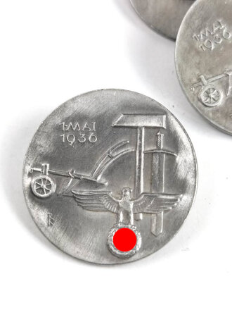 Leichtmetallabzeichen " 1.Mai 1936" Sie erhalten ein Stück