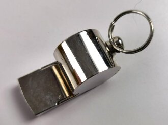 Trillerpfeife aus Metall, ungebraucht, vermutlich aus Polizeibeständen.