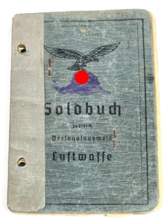 Luftwaffe, Soldbuch eines Angehörigen fliegendes Personal, u.a Zerstörergeschwader 101. eingetragen Flugzeugführerabzeichen und Verwundetenabzeichen schwarz.. Gelocht, geklebt, die Hakenkreuze übermalt