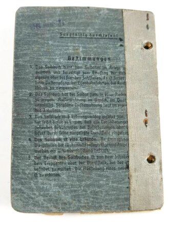 Luftwaffe, Soldbuch eines Angehörigen fliegendes Personal, u.a Zerstörergeschwader 101. eingetragen Flugzeugführerabzeichen und Verwundetenabzeichen schwarz.. Gelocht, geklebt, die Hakenkreuze übermalt