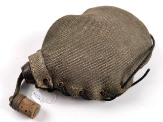 Feldflasche Deutsch 1.Weltkrieg, Bezug aus Ersatzmaterial mit undeutlich gestempeltem Hersteller "Emanuel Kahn Karlsruhe 1918"