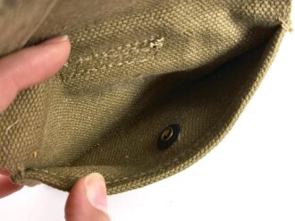 U.S. WWII Bandage pouch. Khaki, dated 1942, used