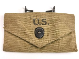 U.S. WWII Bandage pouch. Khaki, dated 1942, used