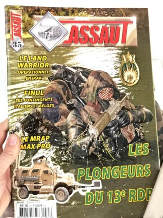 10 Ausgaben " ASSAUT" Französisches Heft. jeweisl leicht gebraucht