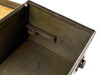 U.S. Army WWII Signal Corps, empty case for Amplifier for Mine Detector Set SCR-625-C