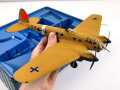 Corgi Aviation Archive 1:72  "Heinkel He111" Die Umverpackung eingestaubt