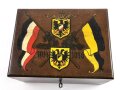 1.Weltkrieg, hölzerne , abschließbare Schatulle. Maße 15,5 x 21 x 11,5cm