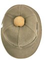 Tropenhelm Wehrmacht, Ausführung in oliv. Innenfutter, Kinnriemen und Adlerschild fehlen, sonst guter Zustand