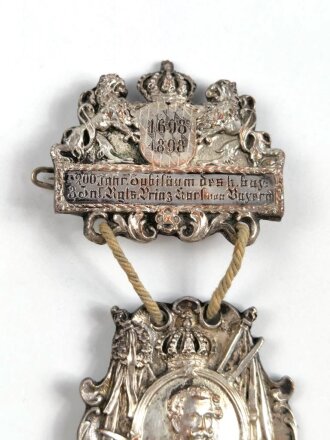 Bayern, tragbares Abzeichen " 200 jähriges Jubiläum des 3.Inf. Regiment Prinz Karl von Bayern 1698 - 1898"