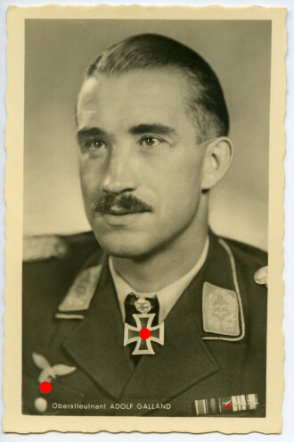 Ansichtskarte Photo Hoffmann  " Eichenlaubträger Oberleutnant Adolf Galland"