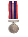 Großbritannien, 1939-1945 British WWII War Medal, in shipping envelope dated 1951