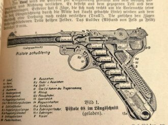 "Der Dienstunterricht im Heere, Ausgabe für den Schützen der Schützenkompanie" Jahrgang 1940, 332 Seiten, mehrere Seiten geklebt, stark gebraucht