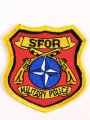 UN Friedenstruppe , Ärmelabzeichen "SFOR Military Police" badge, Rückseitig Klebereste