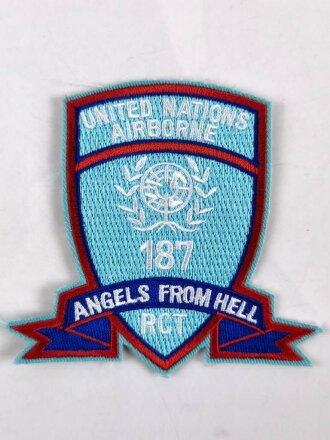 UN Friedenstruppe, Ärmelabzeichen "United Nations Airborne 187 RCT  " badge, Rückseitig Klebereste